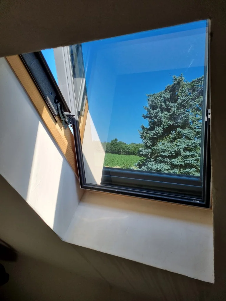 Photo réelle du chantier : Fenêtre de toit sous combles